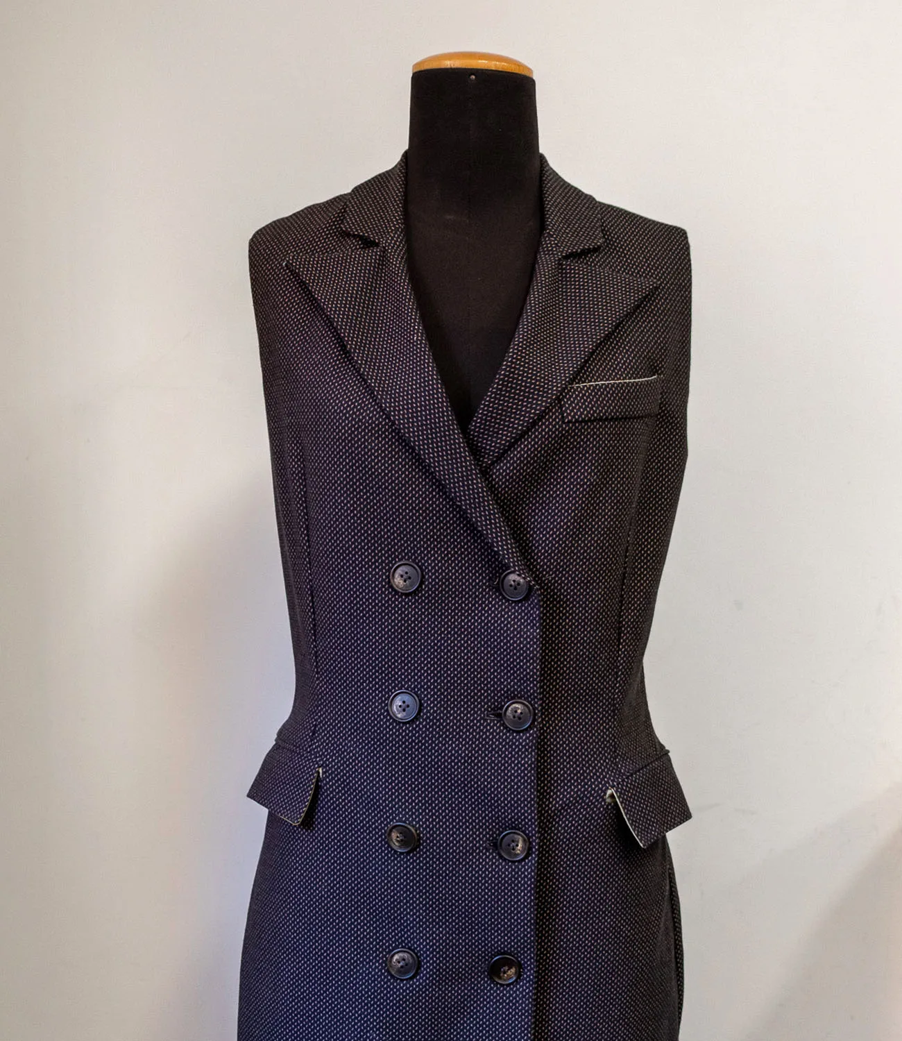 Gilet doppiopetto grigio realizzato durante il Corso Sartoria